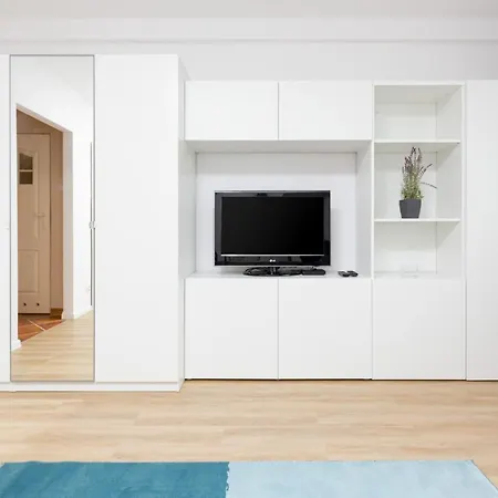 Mokotow Malawskiego By Renters *